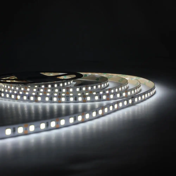 LED стрічка LED-STIL 6000K, 9,6 W, 2835, 120 шт, IP33, 12V, 1100LM DFN2835-120A6-IP33 фото