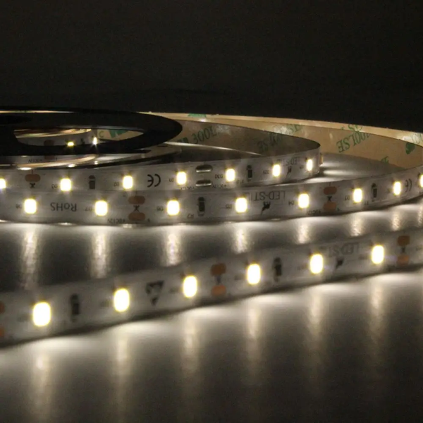 LED стрічка LED-STIL 4000K, 4,8 W, 2835, 60 шт, IP33, 12V,500LM DFN2835-60A4-IP33 фото