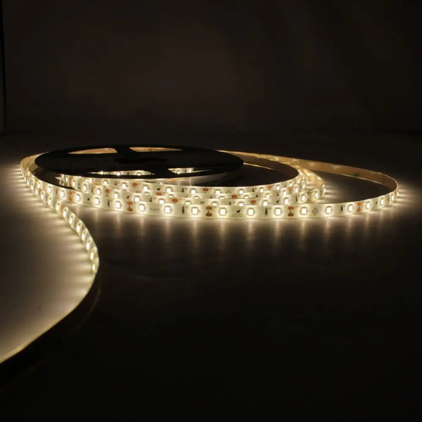 LED стрічка LED-STIL 3000K, 4,8 W, 2835, 60 шт, IP65, 12V DFN2835-60A3-IP65 фото