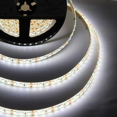 Світлодіодна стрічка LED-STIL 6000K 9,6 Вт/м 2835 120 діодів IP65 12 вольт 850 lm холодне світло DFN2835-120A6-IP65 фото
