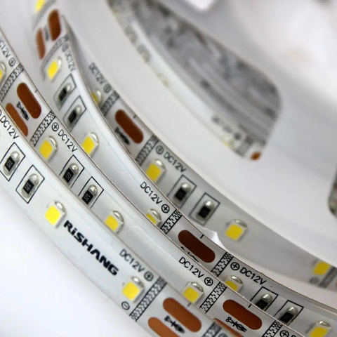 LED стрічка R6060TA-A, 6000К, 12W, 2835, 60 шт, IP65, 12V, 980LМ R6060TA-A6 фото